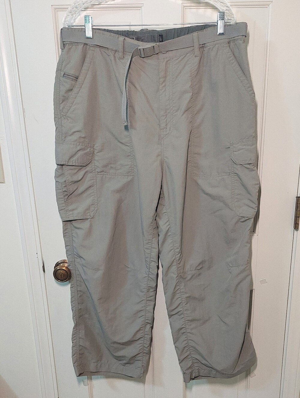 REI Men's Tan/gray Cargo Pants With 9 Pockets, Size XL, 32" Length